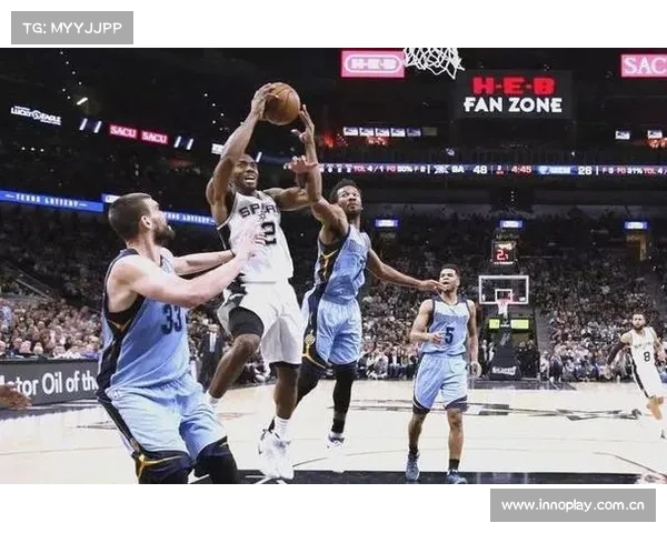 NBA常规赛:马刺胜灰熊 NBA常规赛:马刺胜灰熊