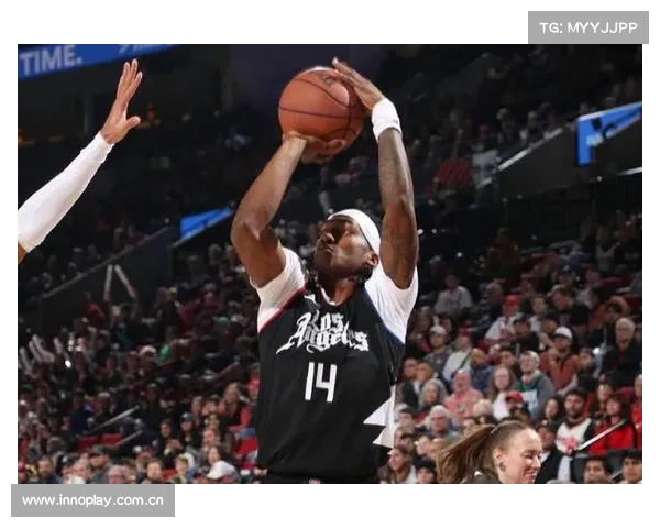 三节打卡美滋滋🐿️哈登10中6拿17分2板6助 正负值+34冠绝全场